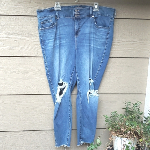 Torrid Deconstructed Jegging with Lace Underlay 22 RARE - Picture 3 of 12